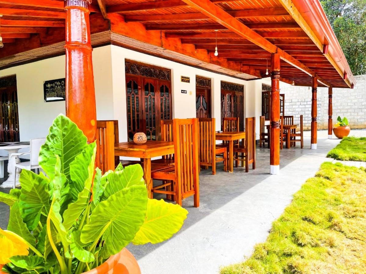 Tharurashmi Sea Pond Villa & Surf Hostel - Hiriketiya Dickwella Exterior foto