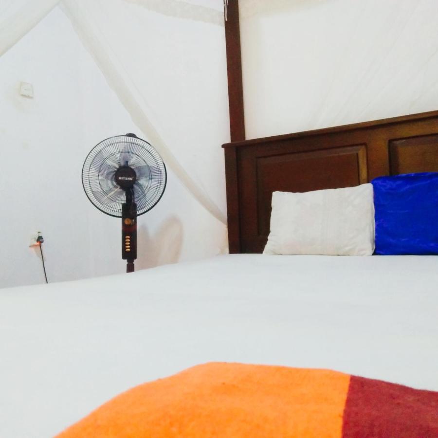 Tharurashmi Sea Pond Villa & Surf Hostel - Hiriketiya Dickwella Exterior foto